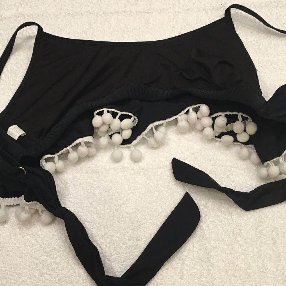 Black white bikini top Large tie hook closure
